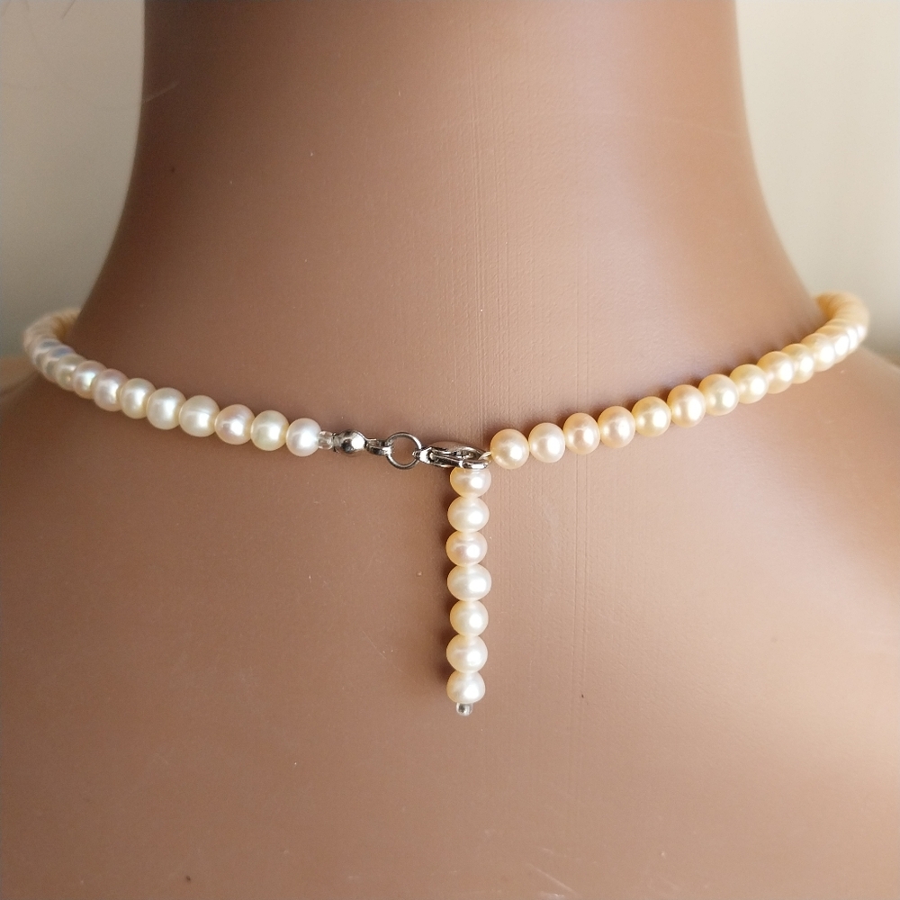 Freshwater Pearl Necklace - Picture 3 of 14